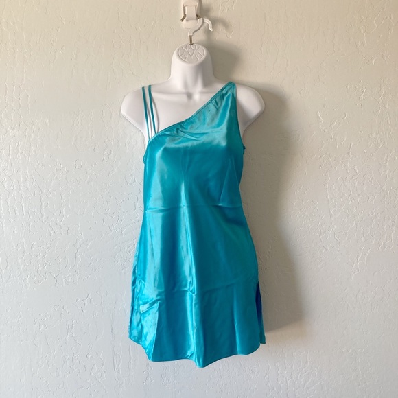 Blue Victoria Secret Slip - Picture 3 of 5